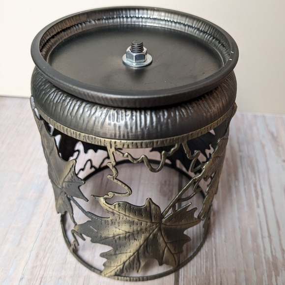 Bath & Body Works Leaf Pattern Single Wick Candle Holder Antique Gold - Picture 4 of 5